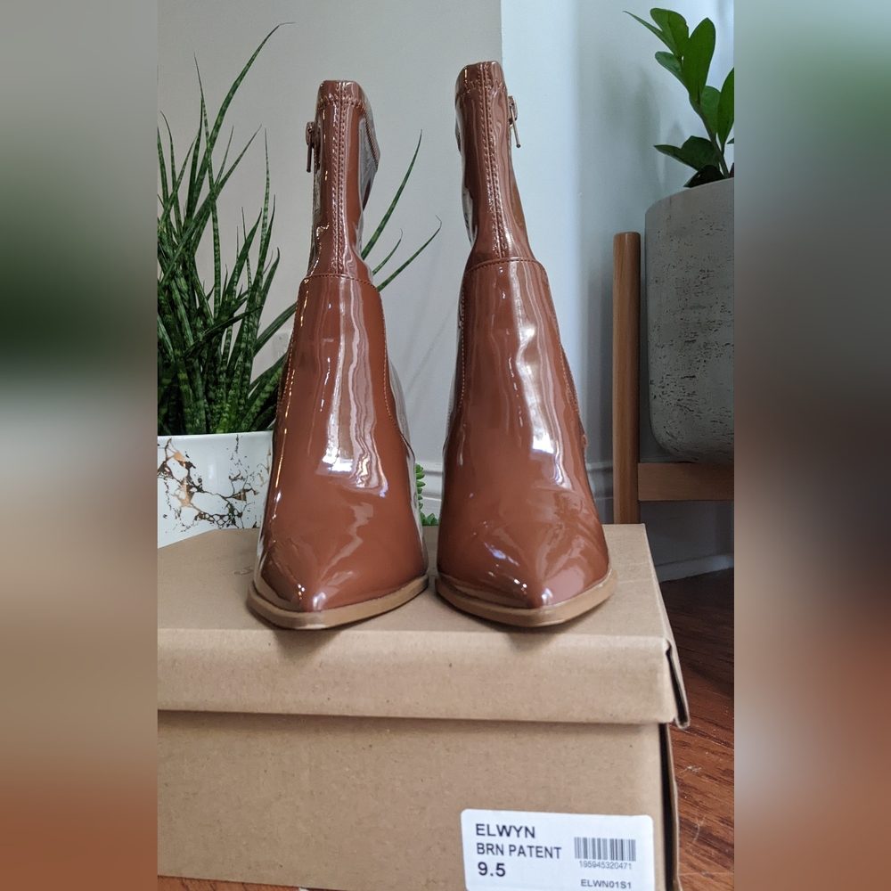 Steve Madden Elwyn Patent Ankle Boots, 9.5, Brown - Picture 2 of 13
